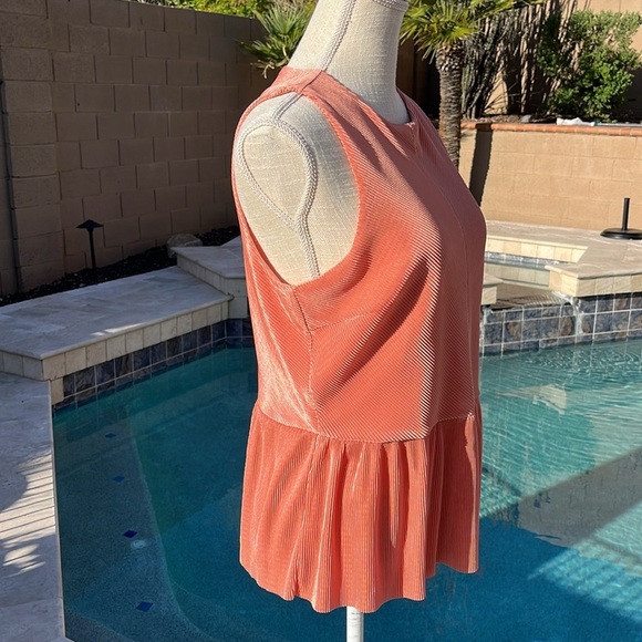 Halogen Sleeveless Coral Peplum Top -Size M - Picture 3 of 12